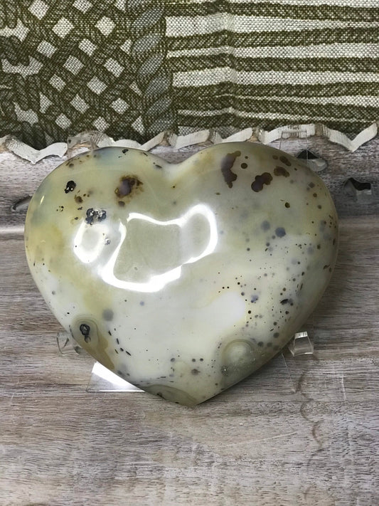 Dendritic agate heart