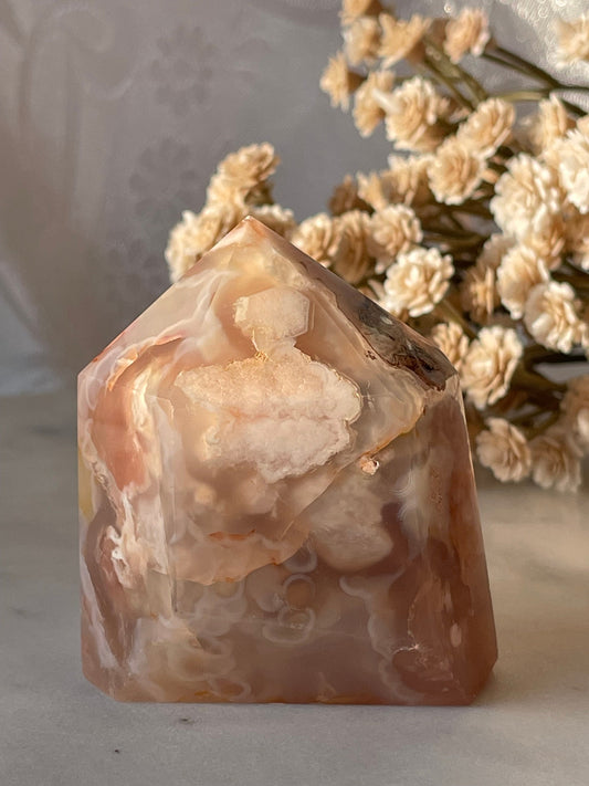 Gorgeous Flower agate point from Madagascar