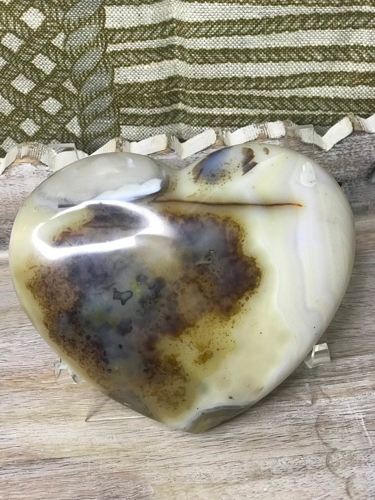 Dendritic agate heart