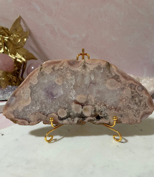 Gorgeous Quartzy Flower agate slab with a hint of Amethyst