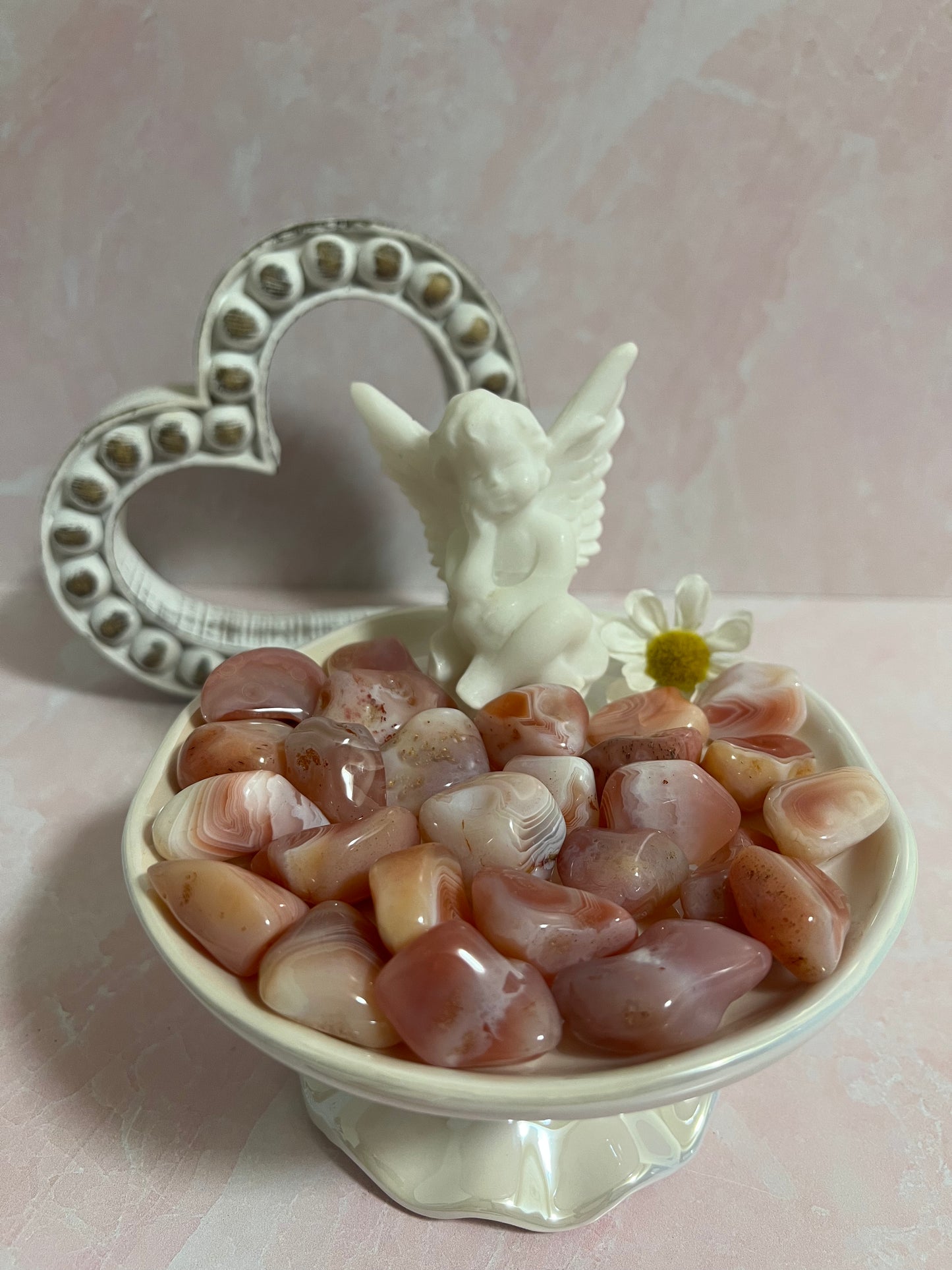 One (1) Apricot Agate Tumble