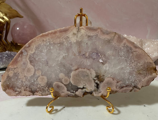 Gorgeous Quartzy Flower agate slab with a hint of Amethyst